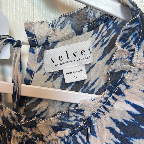 ANTHROPOLOGIE Velvet By Graham & Spencer Tie Dye Blouse $158 MSRP - Picture 4 of 5